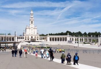 Oman to Europe Religious & Pilgrimage Group Tours
